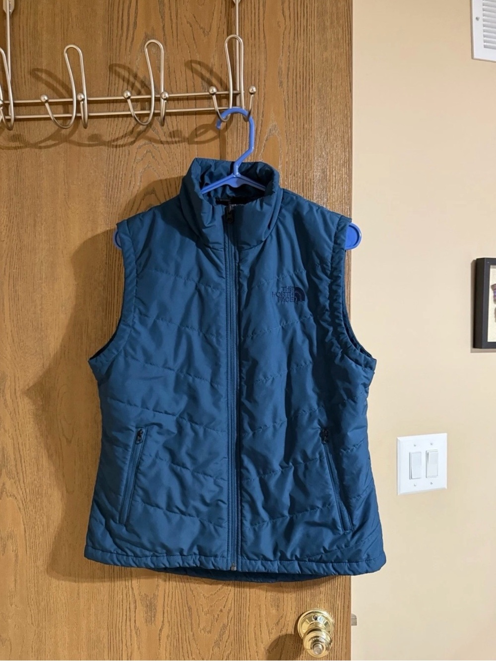 The North Face Women's Insulated Vest in Teal Blue